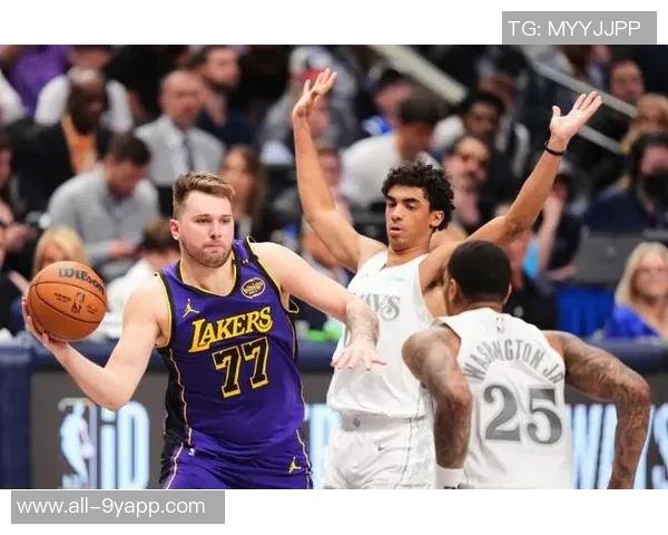 独行侠关键球表现不佳湖人逆袭成联盟最佳战队