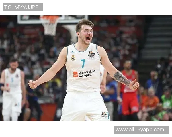 芬奇称赞戈贝尔防守能力极强认为他是联盟顶尖防守球员之一