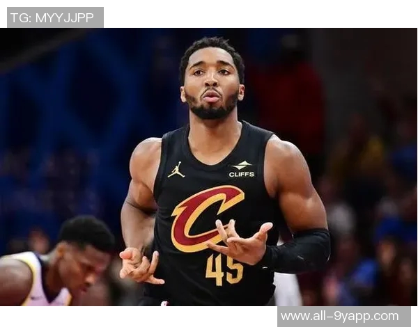 多诺万米切尔半场表现低迷仅得7分三分球全失状态堪忧