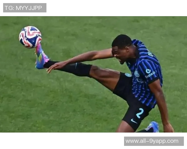 泽林斯基回忆奥代罗中场休息时称赞我的世界波难以扑救 泽林斯基回忆奥代罗中场休息时称赞我的世界波难以扑救