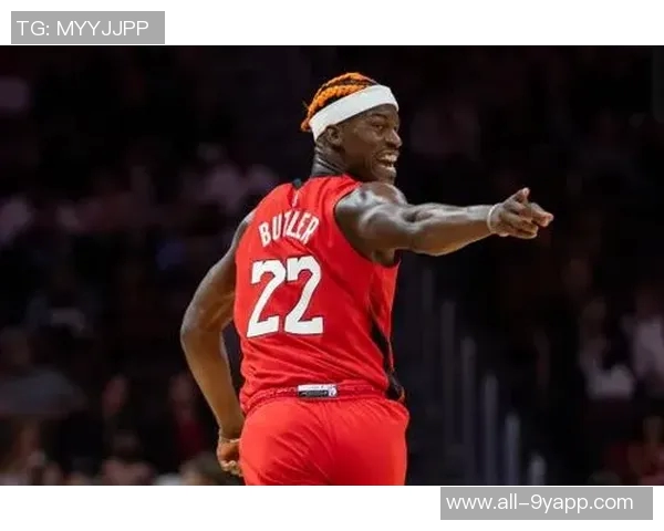 去年今日勇士通过四方交易成功引进巴特勒维金斯与李凯尔加盟热火队